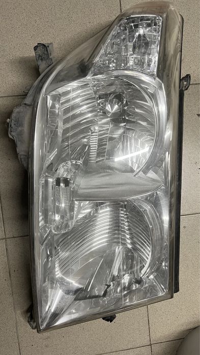 Фара тойота крузак