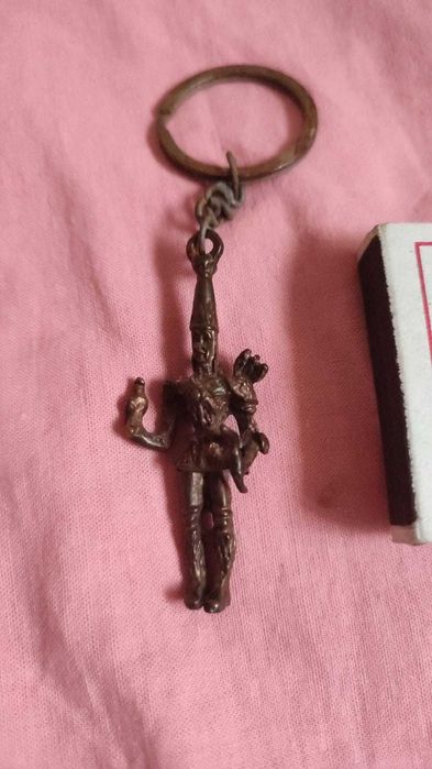 Брелок Золотой человек латунь