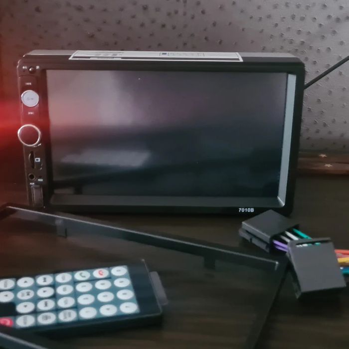 Акция! Магнитола с dvd монитором  +Bluetooth usb Aux