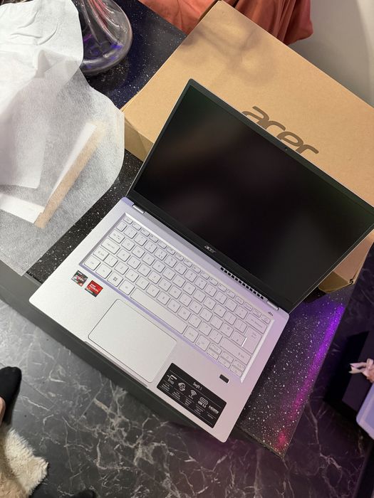 Laprop Acer Aspire nou