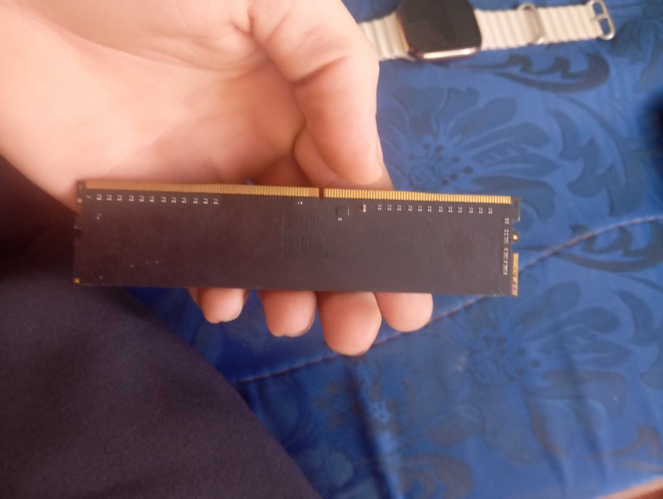 Плашка оперативной памяти