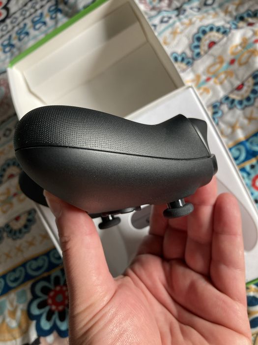 Controller nou nefolosit Xbox One Series X la cutie