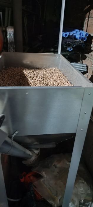 Продавам пелетна горелка Ferroli  p12,55kw