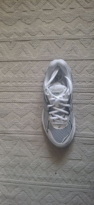 Asics, Маратонки