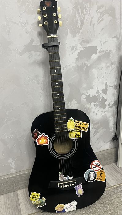 Акустическая гитара