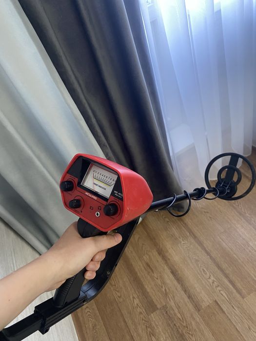 Продам металоискатель