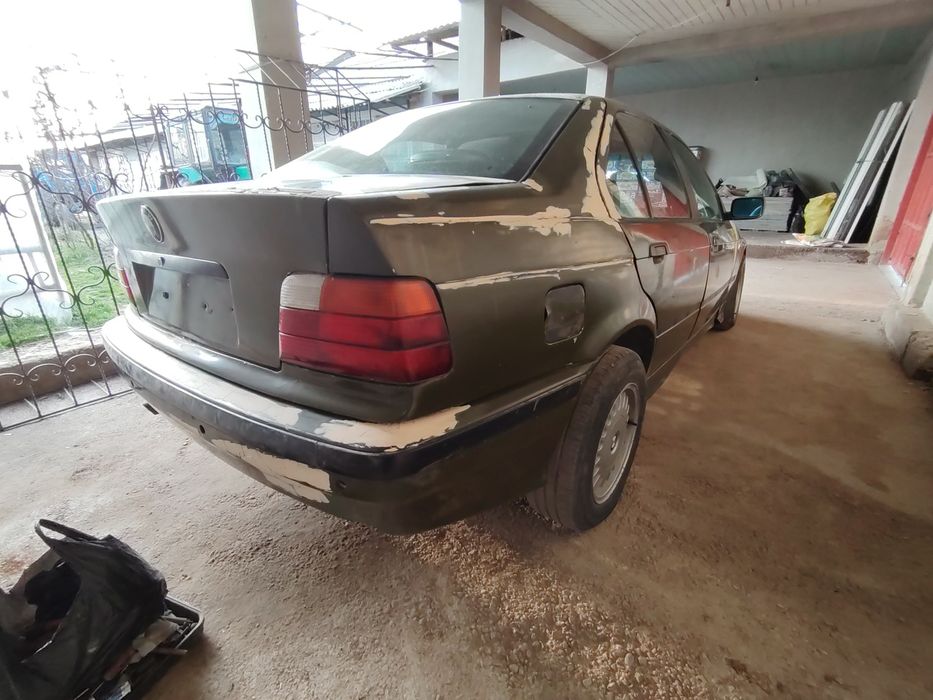 Bmw e36 sotiladi