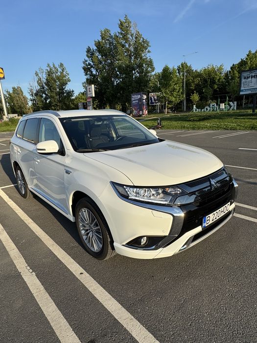 Mitsubishi Outlander 2021 hibrid, 20.500 € — imagine 1