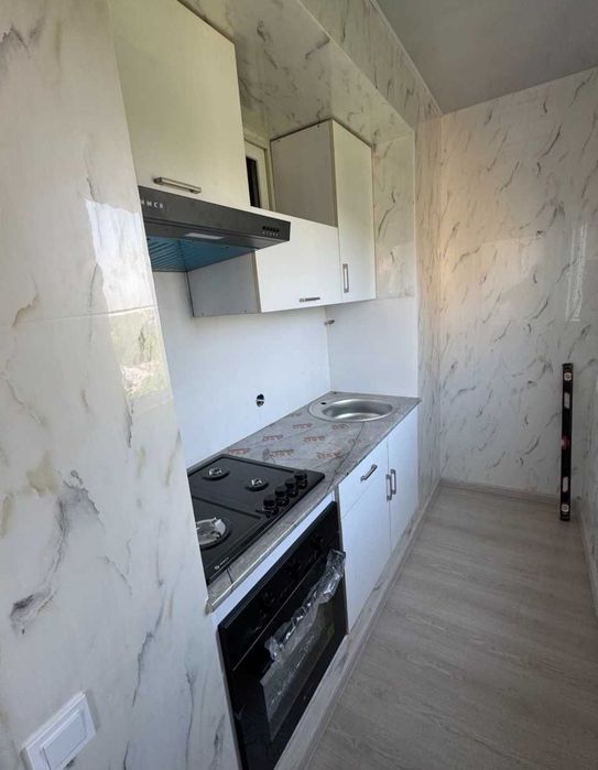 Чиланзар 12. Фархадский базар. Продается 1 комнатная.  50 квадратов