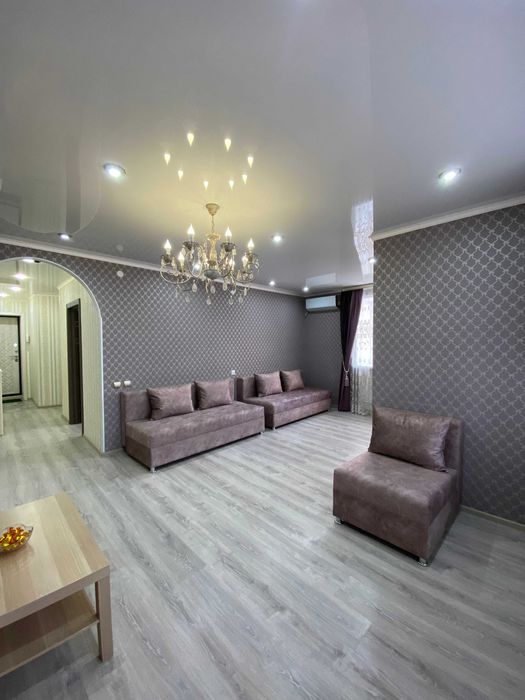 Сдаётся 2-х комнатная в Центре посуточно