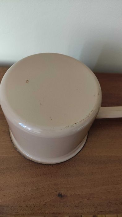 Голямо емайлирано канче с дълга дръжка ново