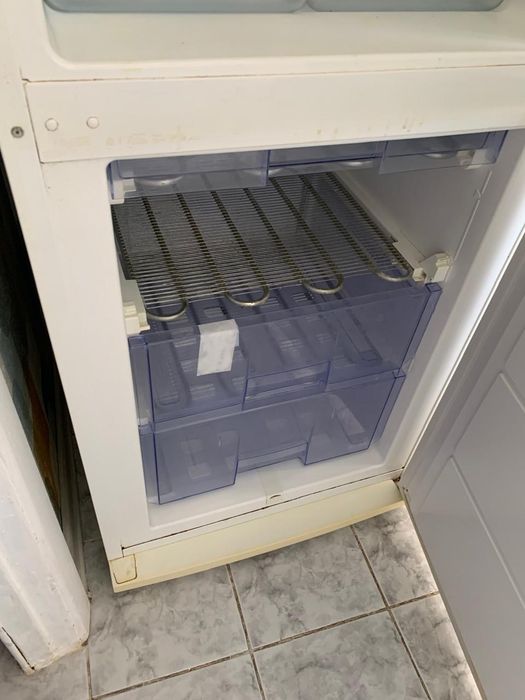 Холодильник 2-х камерный