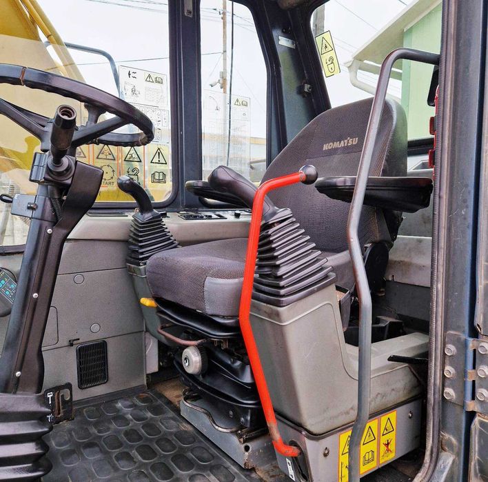 excavator Komatsu PW130