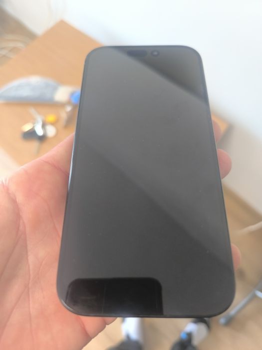 Iphone 16 pro 256gb черен
