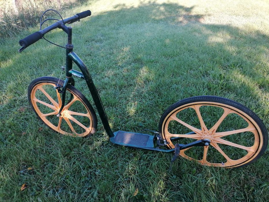 Bicicleta cu roti mari fara pedale,  Scooter