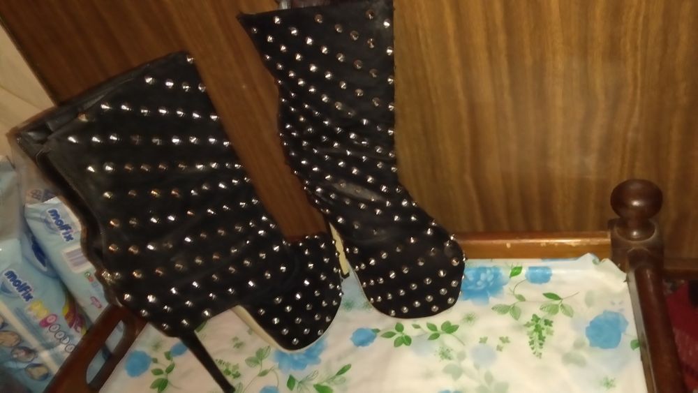 Елегантни Боти с токче