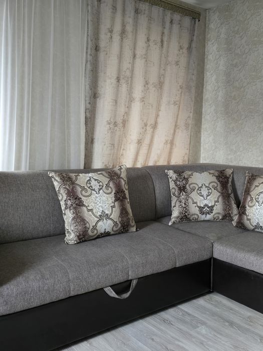 Продам диван угловой.120000