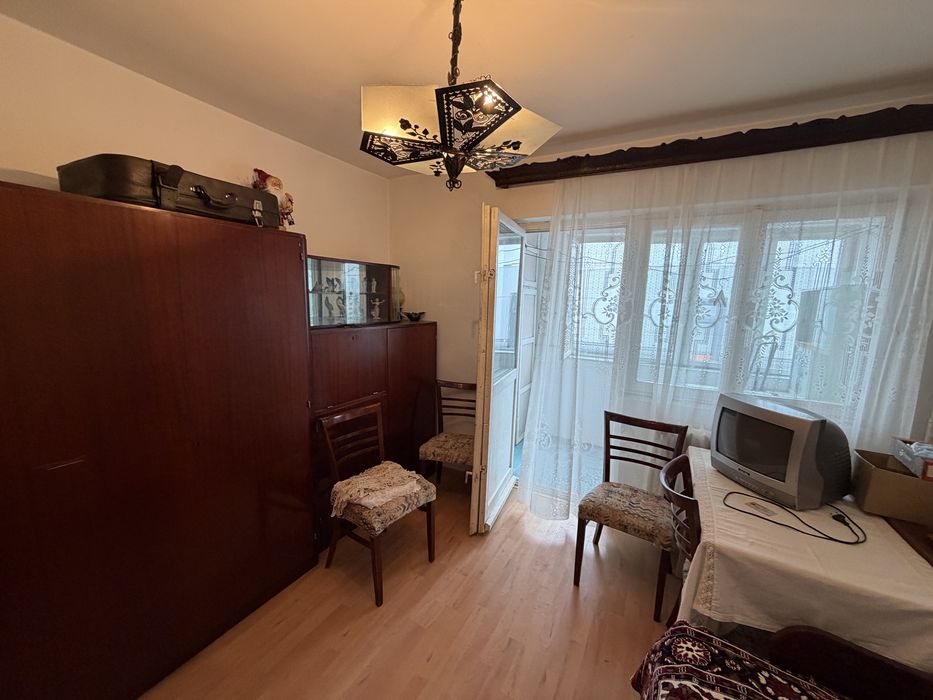 Apartament de inchiriat,2 camere vis-a-vis de Sala Polivalenta