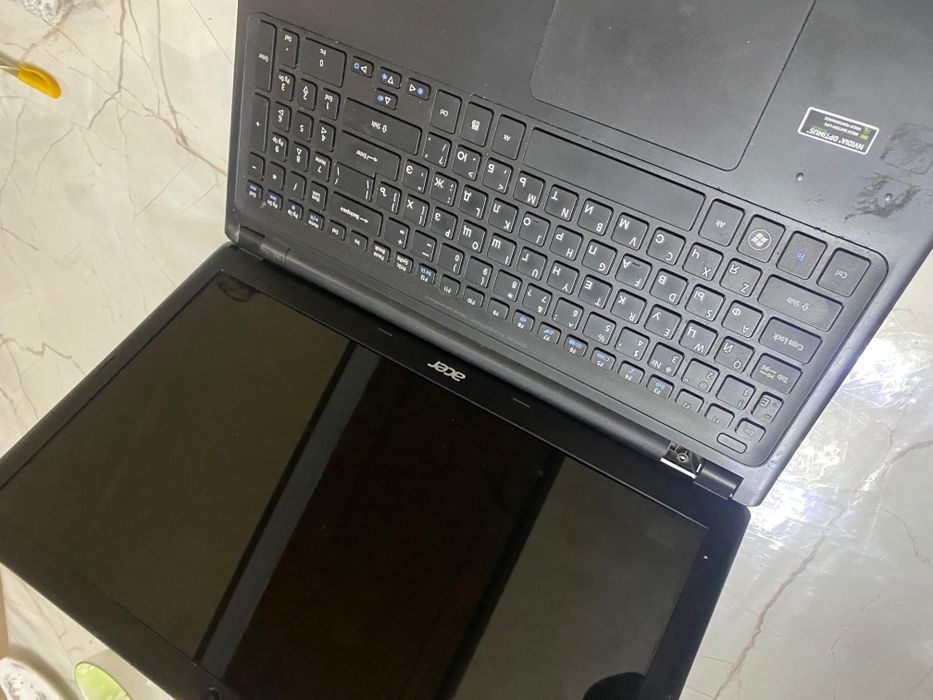 Ноутбук сатылады