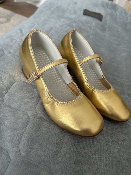 Продам туфли для танцев 35 размер