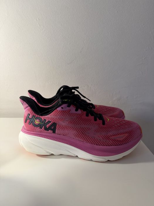 Hoka Clifton 9.