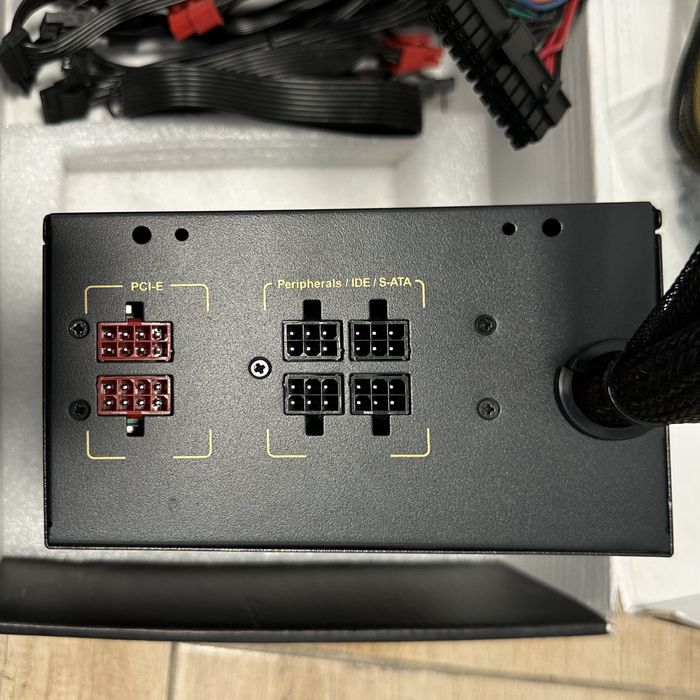 Качествено захранване Zalman 750 вата