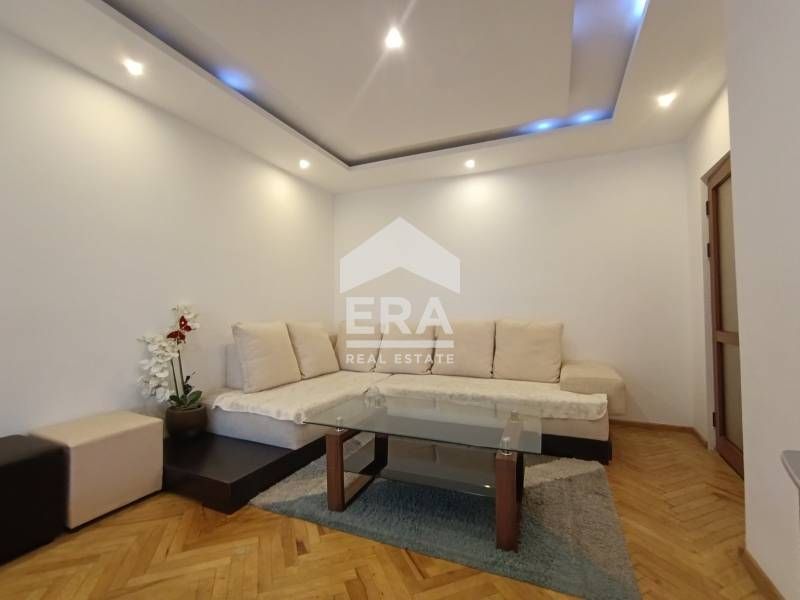 Продава се Двустаен апартамент в Варна, Младост 1 - 61 кв.м за 1338 €/кв.м - Снимка #2
