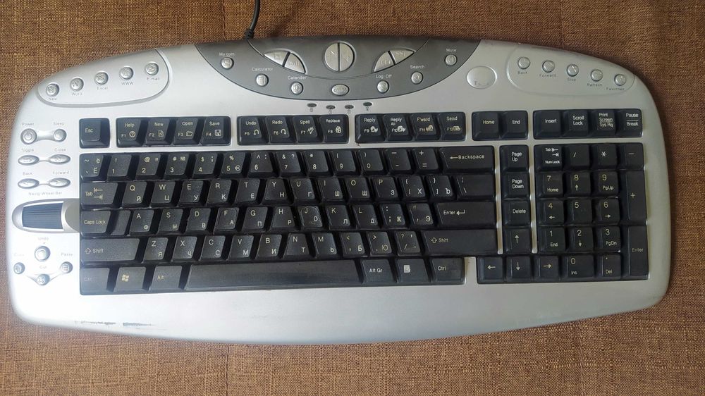 Домашний компьютер с монитором