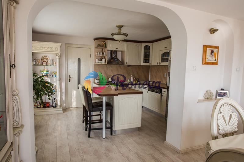 Продава се Къща в Варна, м-т Траката - 500 кв.м за 602 €/кв.м - Снимка #1