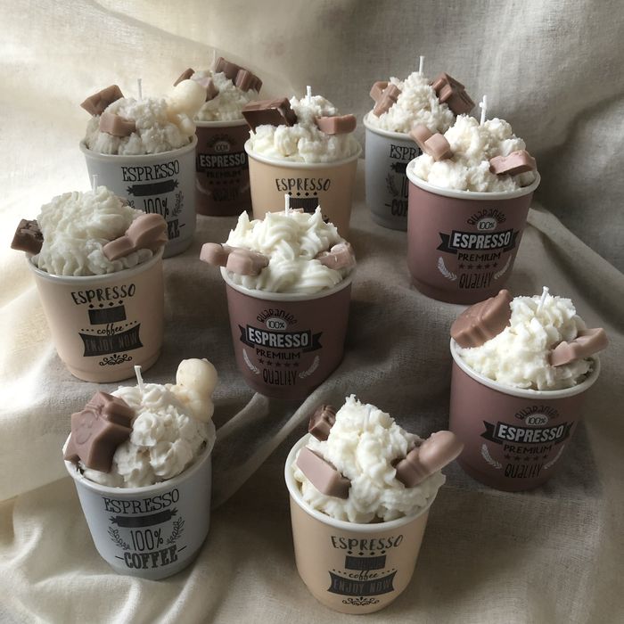 Lumanare parfumata cu aspect de ciocolata calda