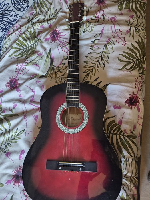 Продается гитара Agnetta