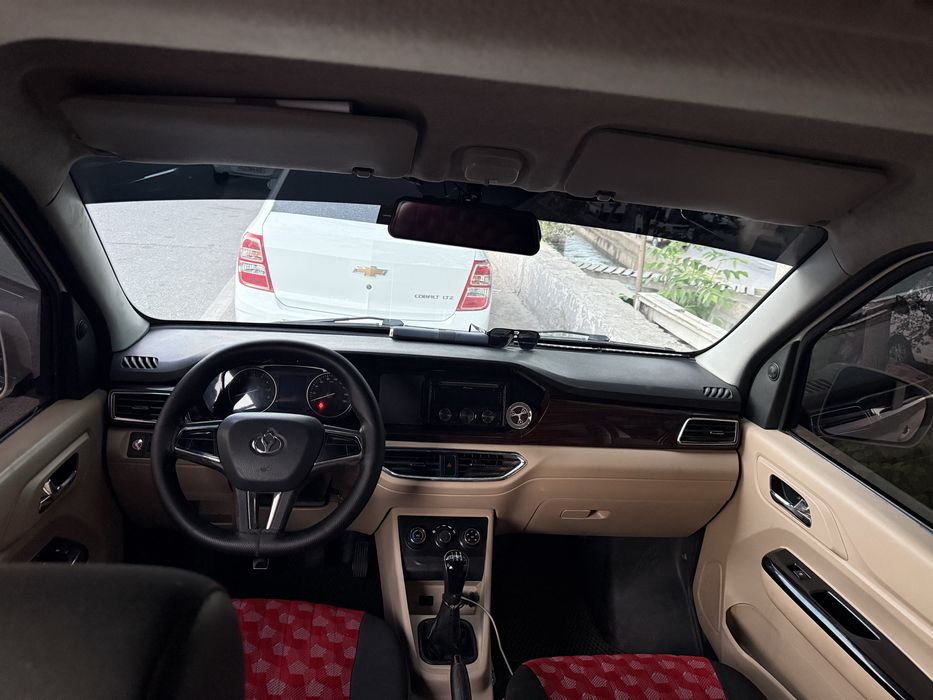 Changan miniven v7
