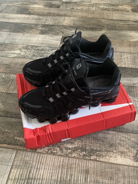 Adidasi nike shox