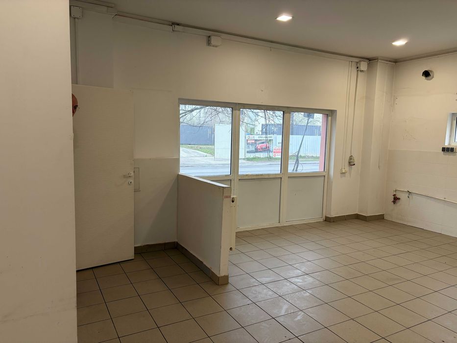Inchiriez spatiu comercial stradal Sos. Straulesti 74.5 mp