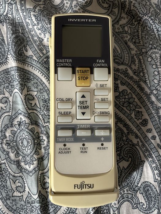 Telecomanda aer conditionat Fujitsu AR-RY13 + suport prindere