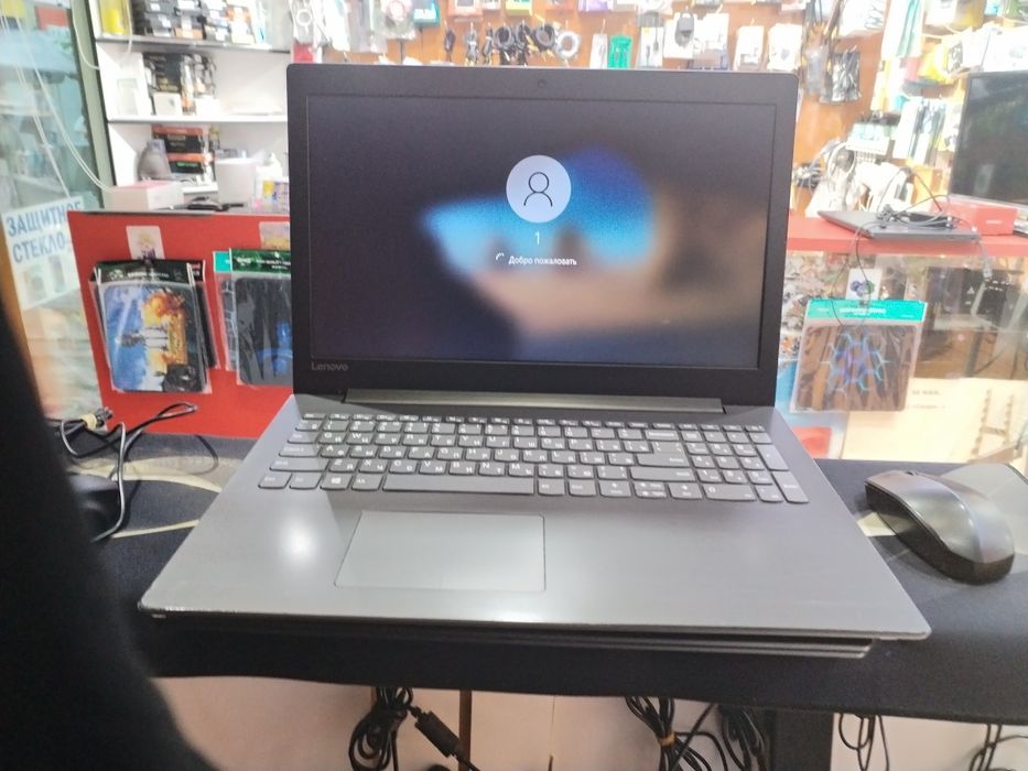 Noubook sotiladi Lenovo