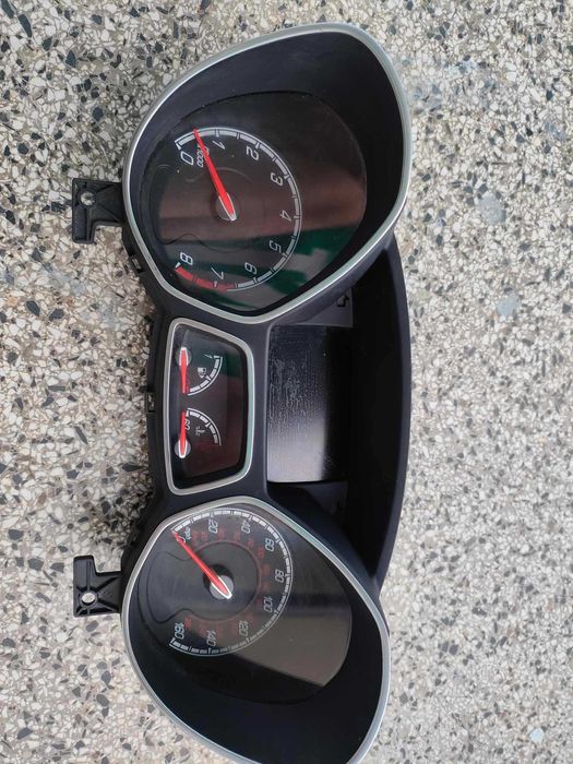 Kилометражно табло CM5T-14C226-BA за Ford Focus III 1.6 TDCI 2010-2015