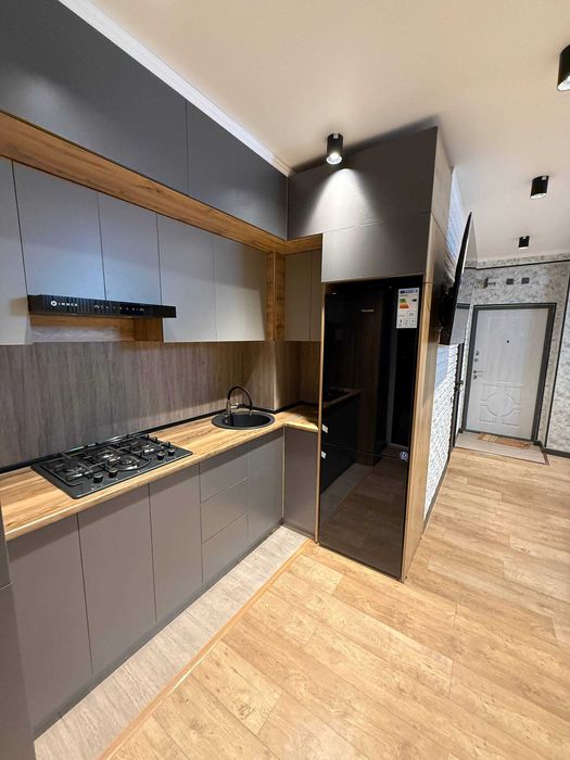 Продаётся квартира  Юнусабад 14-квартал 2-х комнатная студийная 58 квм