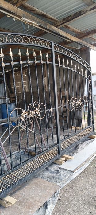 Продам новые красивые ворота