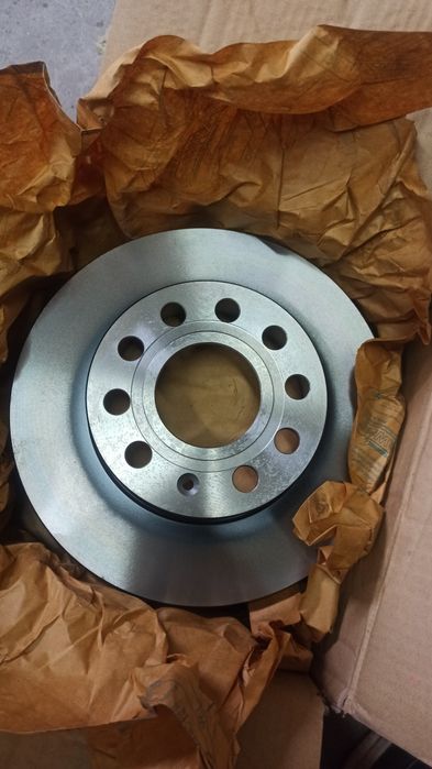 Нови спирачни дискове TRW DF4271