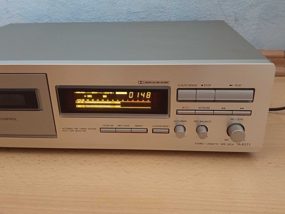 Колекционерски дек Onkyo TA-6211