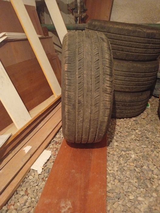 Продам шины размер R17
