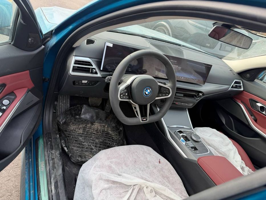 BMW i3 35L 2025 yil