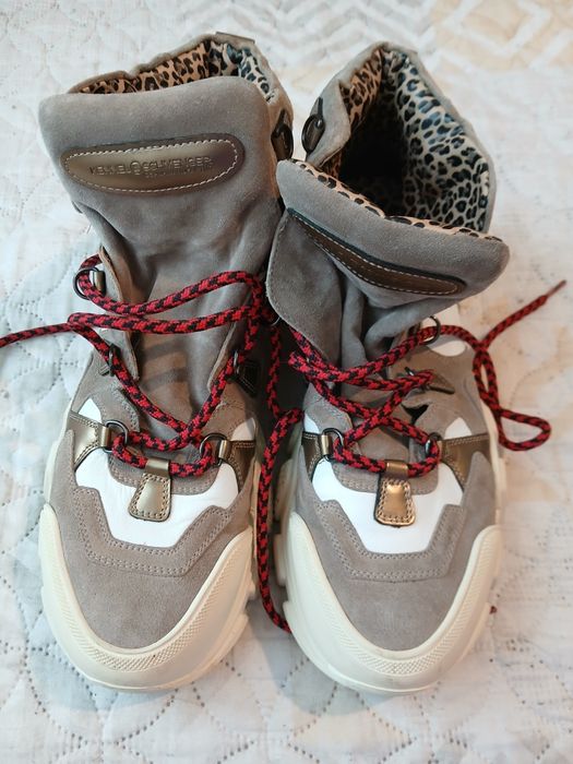 Туристически обувки