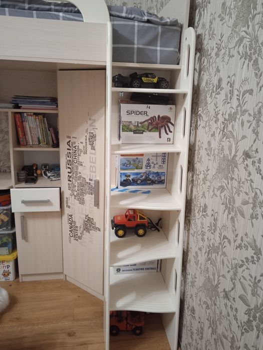 Детский гарнитур