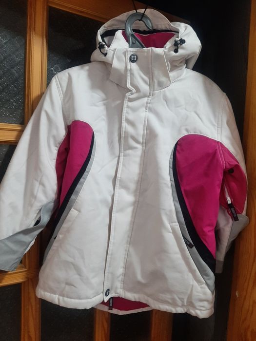 Продам лыжную куртку.