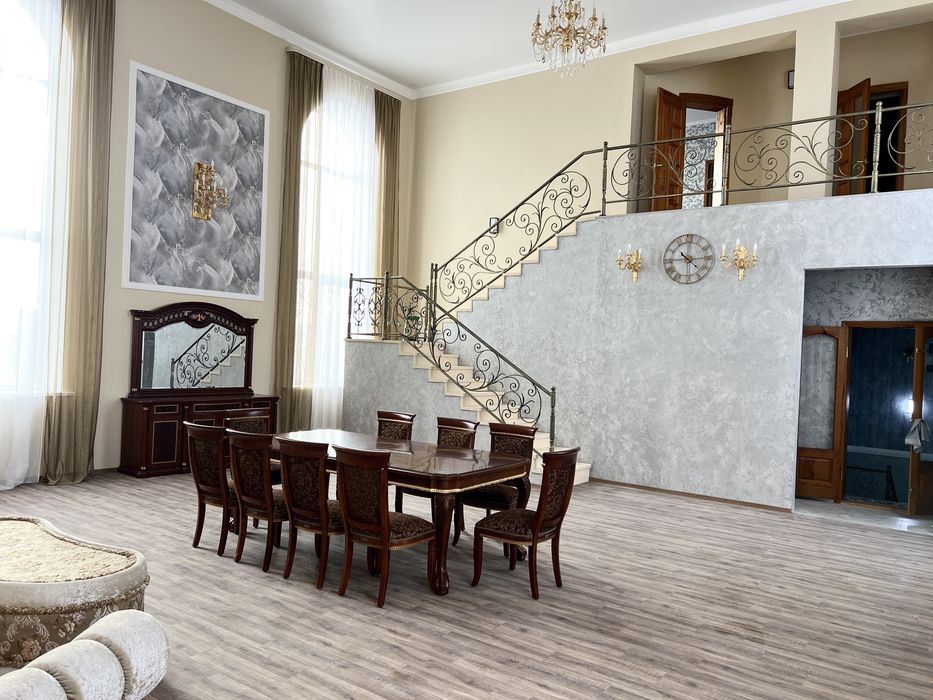 Продам коттедж 410 кв.м. 4 уровня