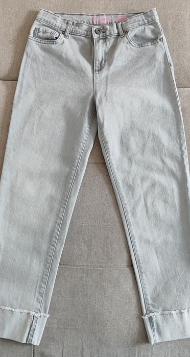 Джинсы на девочку 10-11 лет