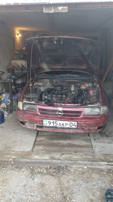 Продам опель астра газ,бензин