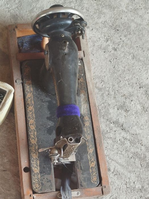 Продам швейная машина